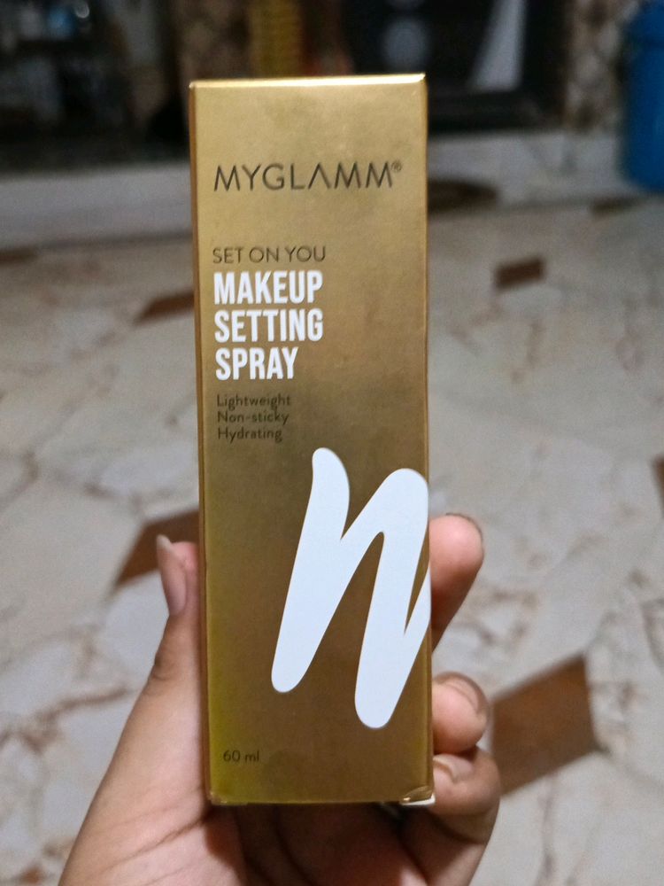 Myglamm Makeup Setting Spray