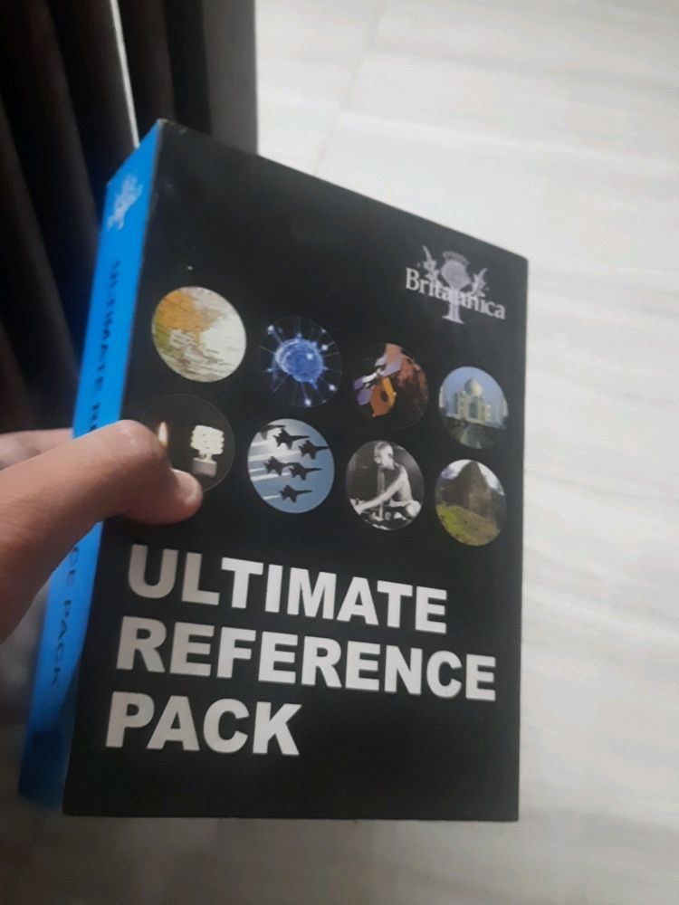 Britanica Ultimate Reference Pack 8 Disks