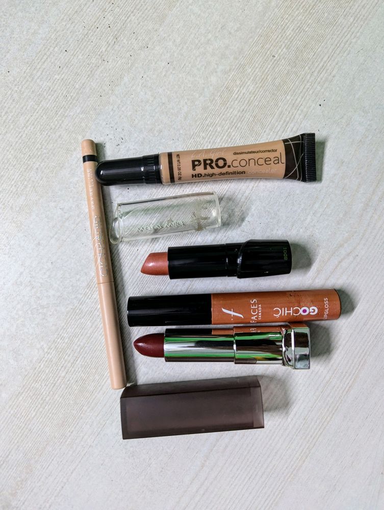 Lipsticks, Lipgloss, Eye pencil, Concealer Combo