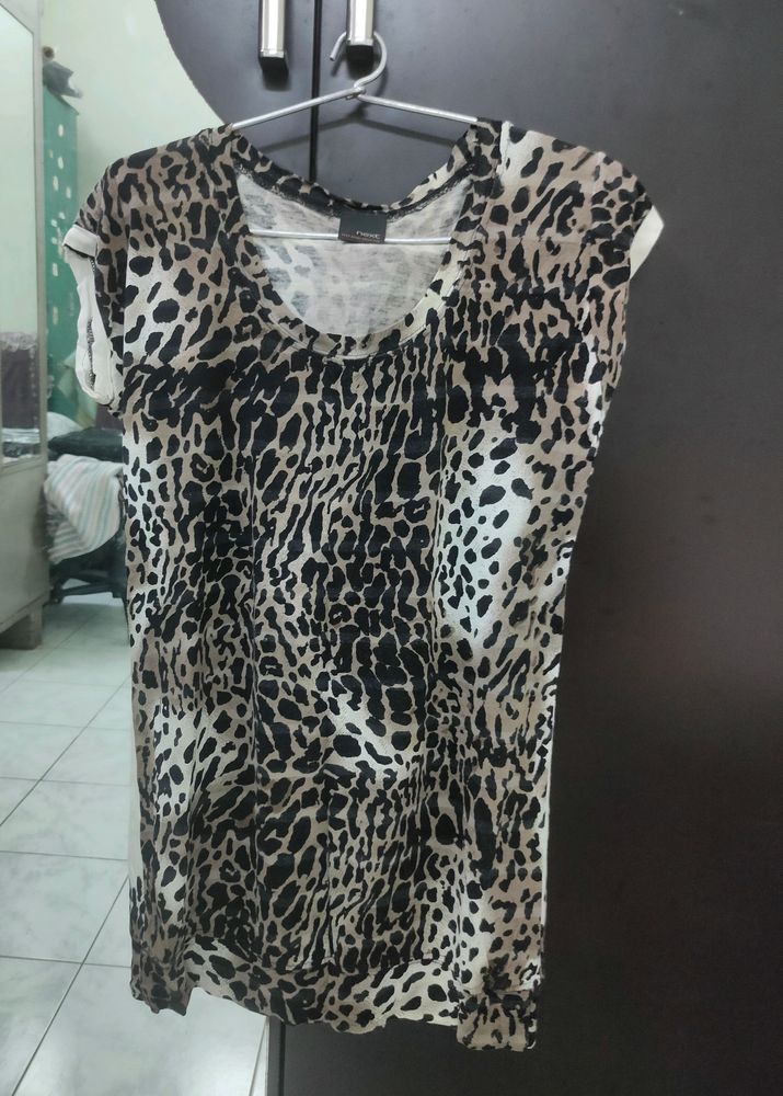 Leopard Print Top !! Fits 32-33 Bust