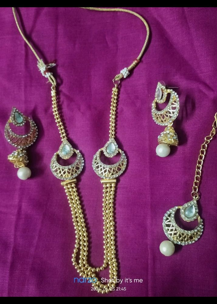 Beautiful Gold Neck Piece Pack