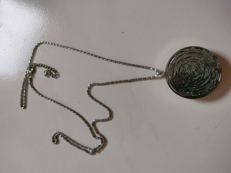 Neck Chain With Pendant