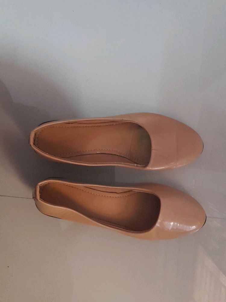 Cut Shoe Peach Color