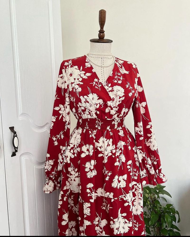 Maroon Mulvari Floral Print Flounce Sleeve Dress