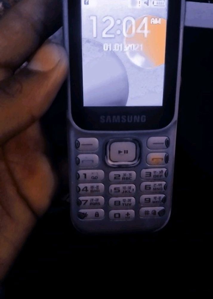 A. New Sumsung Keypad Mobile