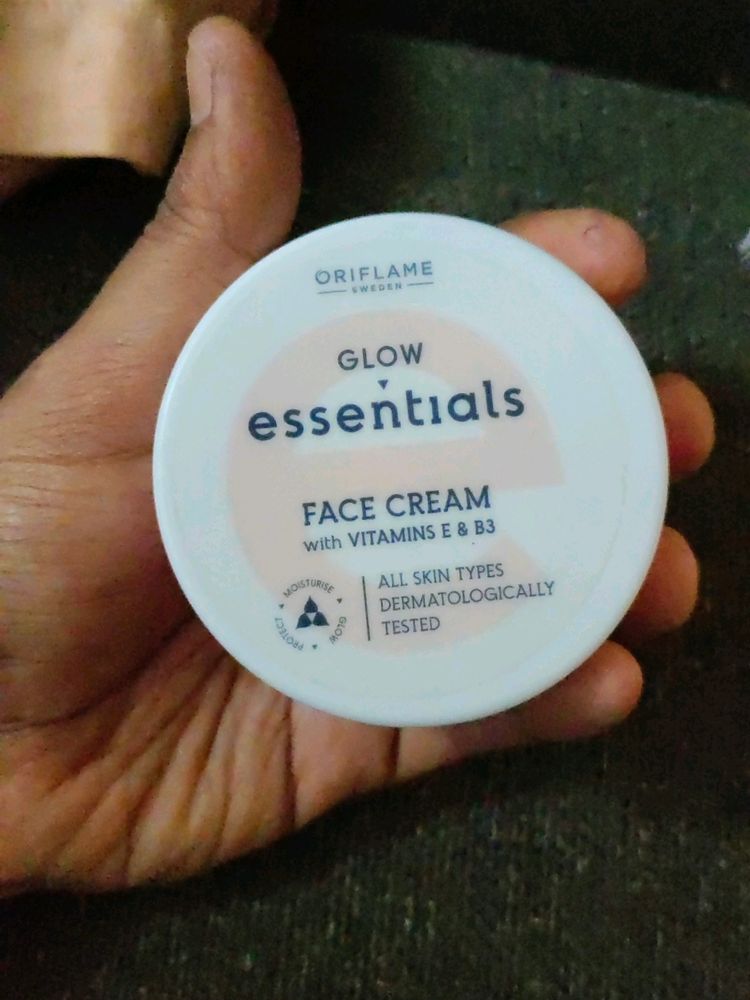 Oriflame, Glow Essential Face Cream