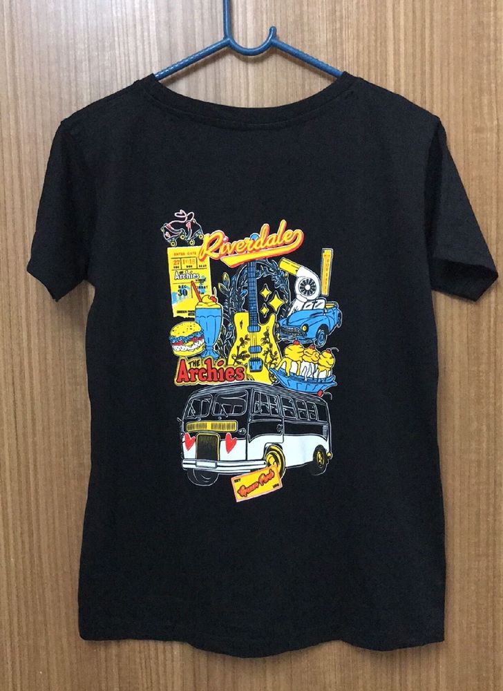 BACKPRINT-Archies’ Riverdale Print Black T-shirt