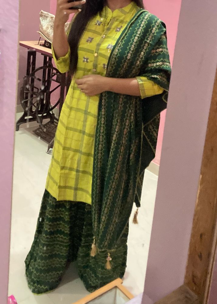 kurta-sharara-dupata