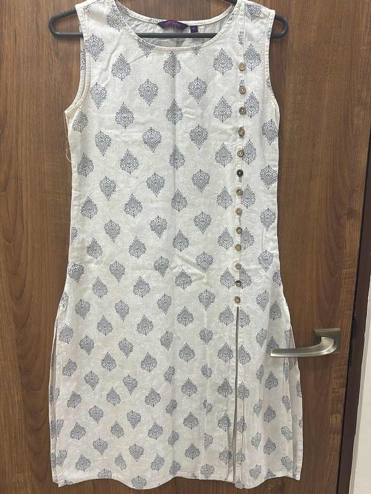 Sleeveless Kurti