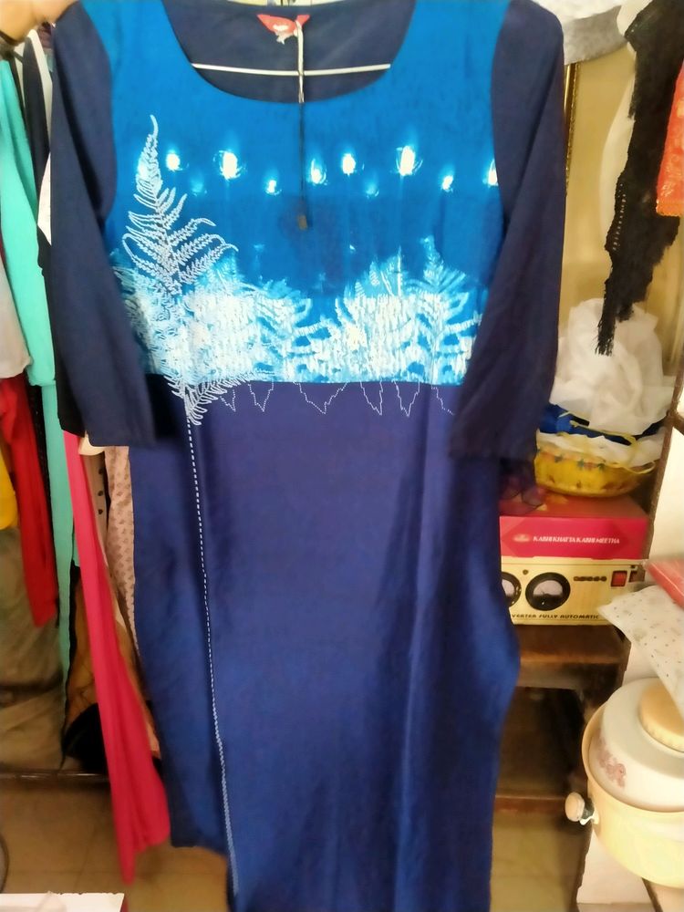 W Brand Blue Shades Printed Kurti Women S Size