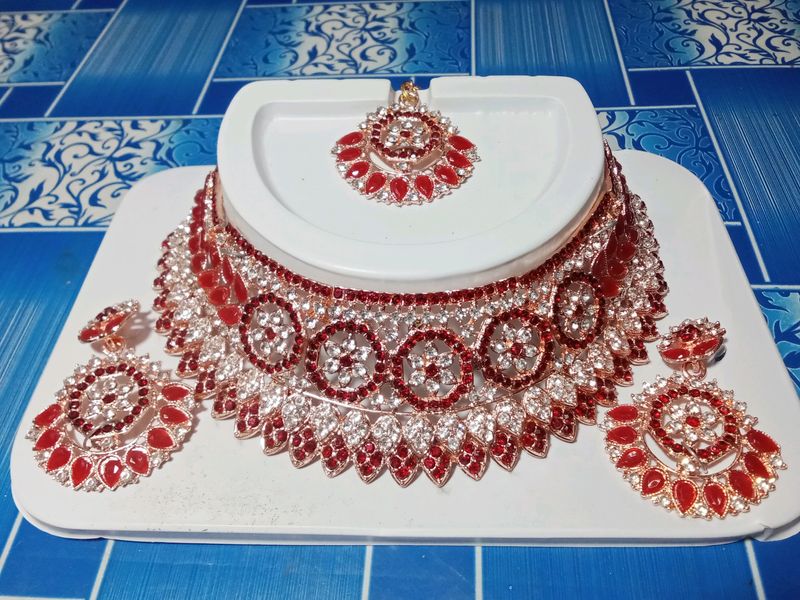 Attractive Necklace Set