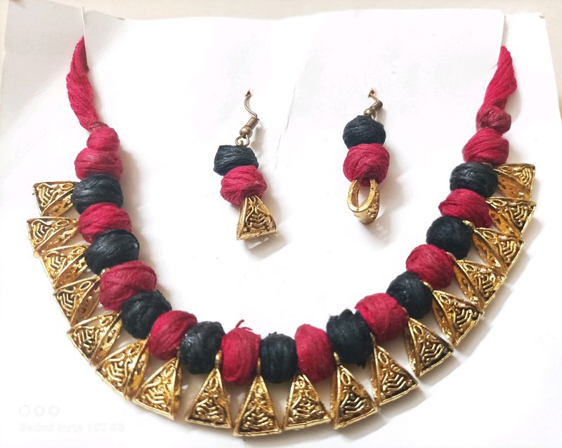 Golden Handicrafts Neckless with Earing Set