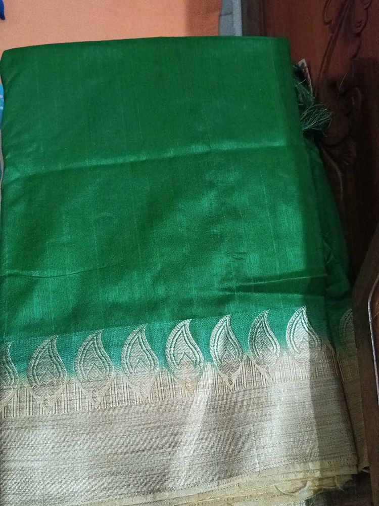 New Saree With Nice Border