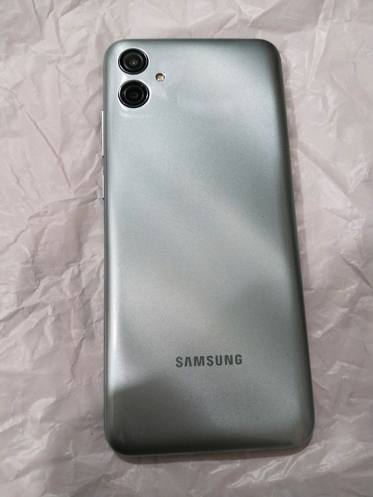 Samsung Galaxy M04