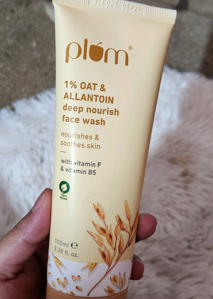 Plum 1% OAT & Allantoin Deep Nourish Face Wash