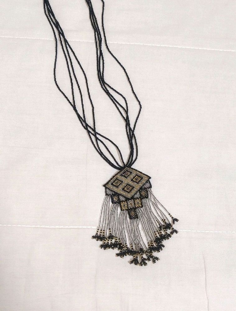 Tribes India Handmade Veaded Neckpiece