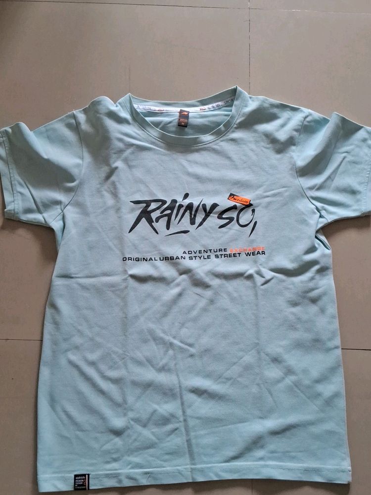 I Am Selling This Because Of Short T Shirt