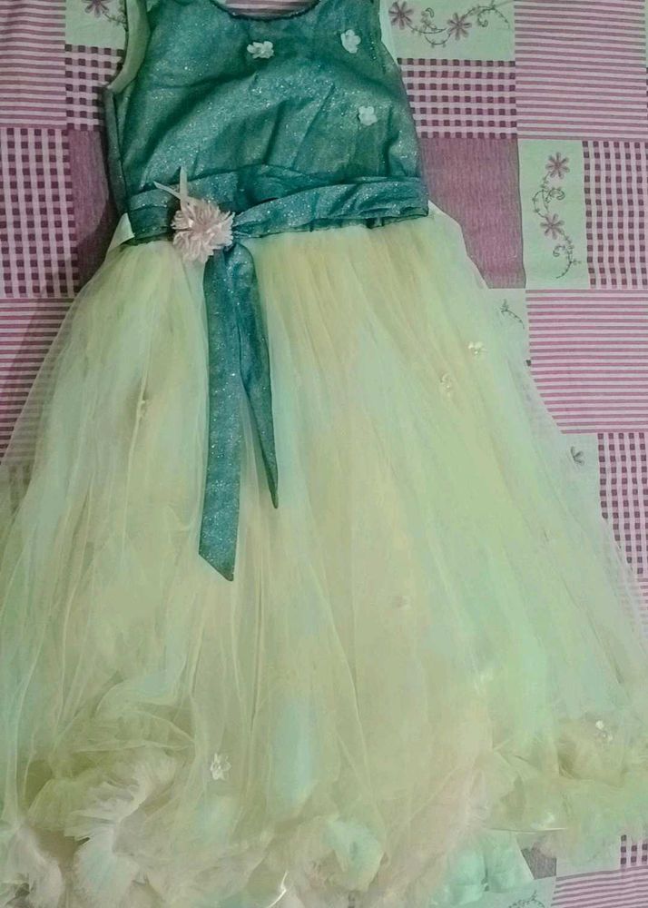 I Am Selling A Gown For Kids