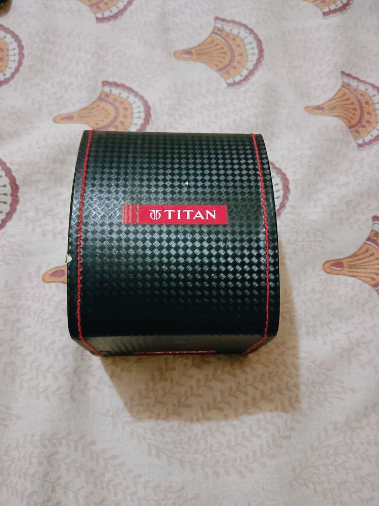 New Titan Watch Box