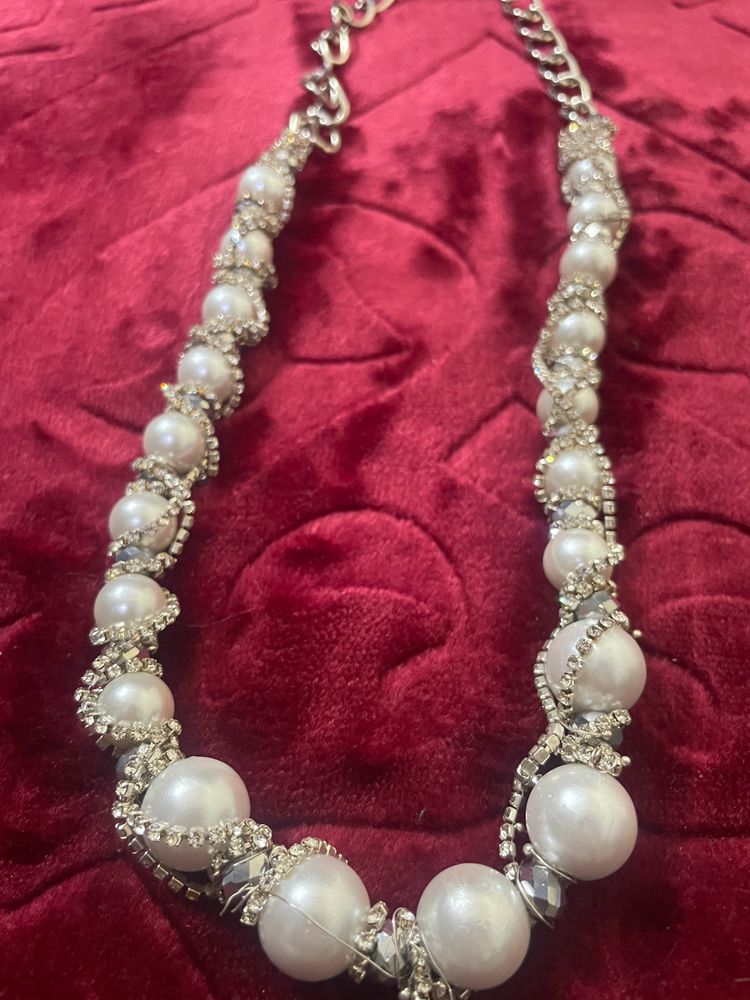 Pearl Choker Necklace