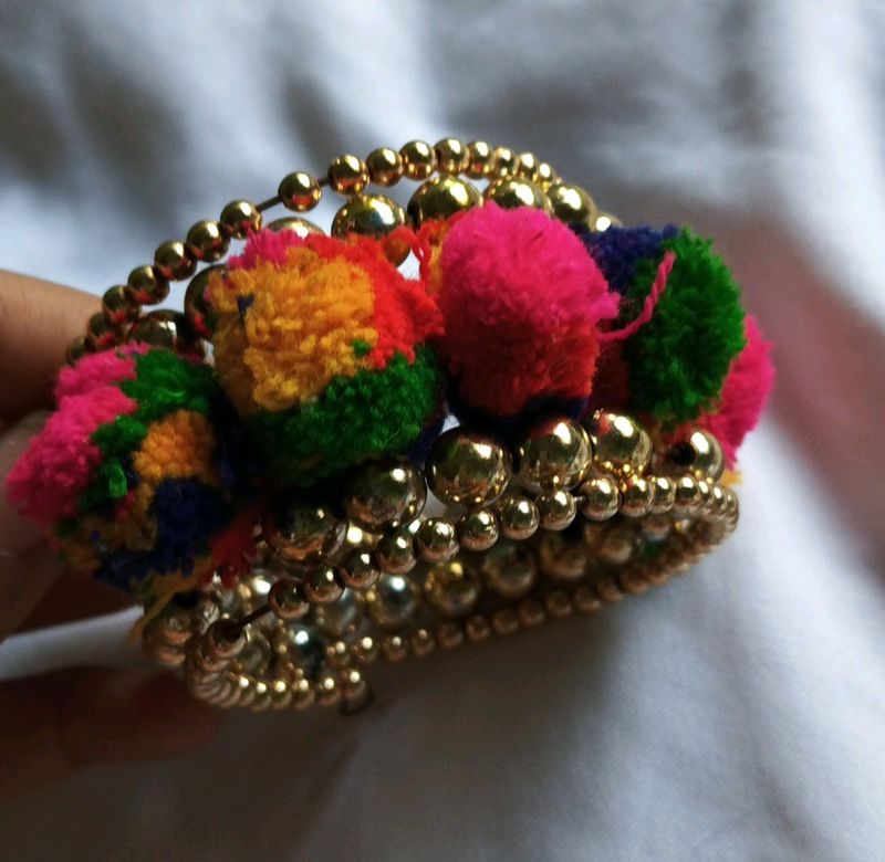 Bracelet pompom