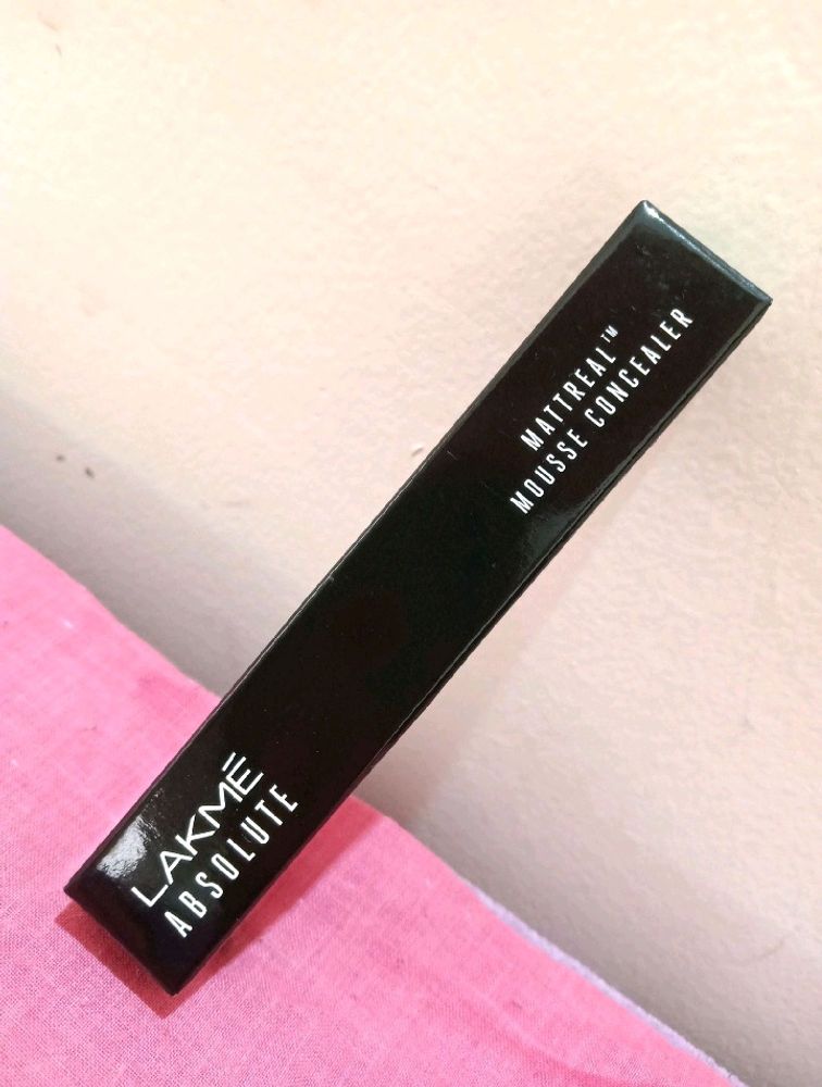 Lakme Concealer - Mattreal Mousse