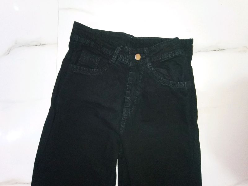 High Waist Straight Fit Black Denims