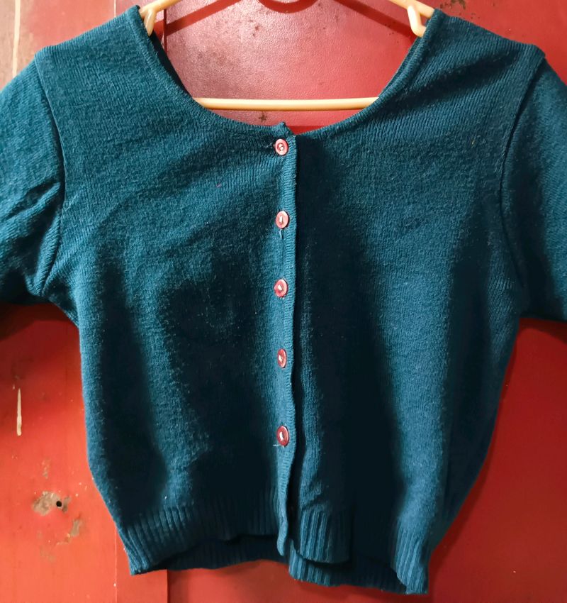 A round neck crop top