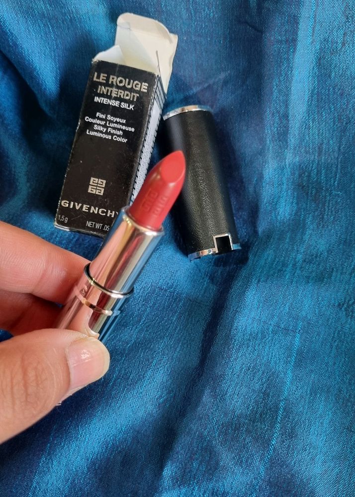 Givenchy Mini Lipstick