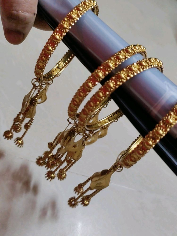 Bangle With Hangings