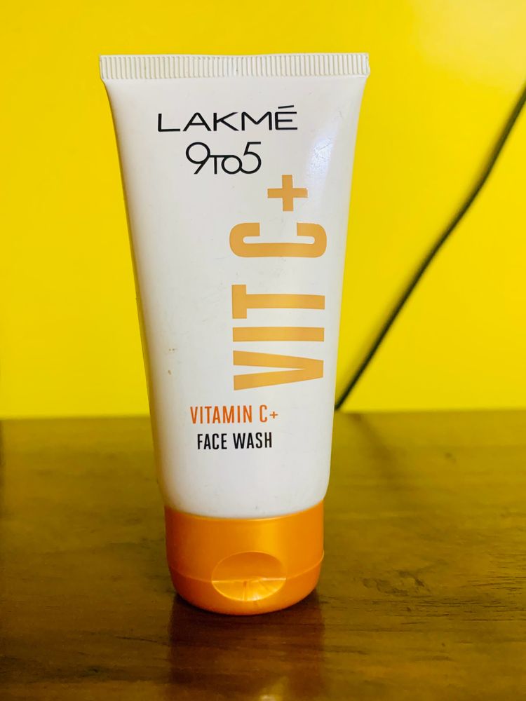 Lakme 9 To 5 - Vitamin C Facewash (Mini)