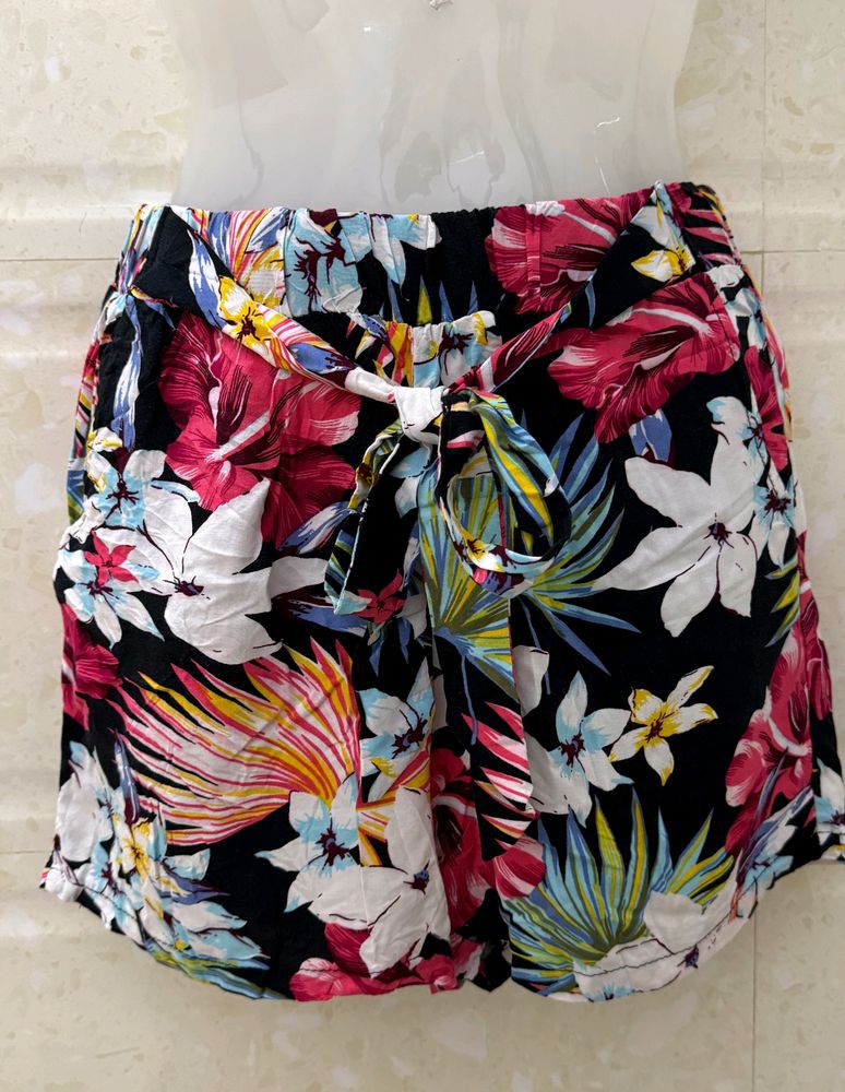 Beautiful Floral printed Shorts For Women's