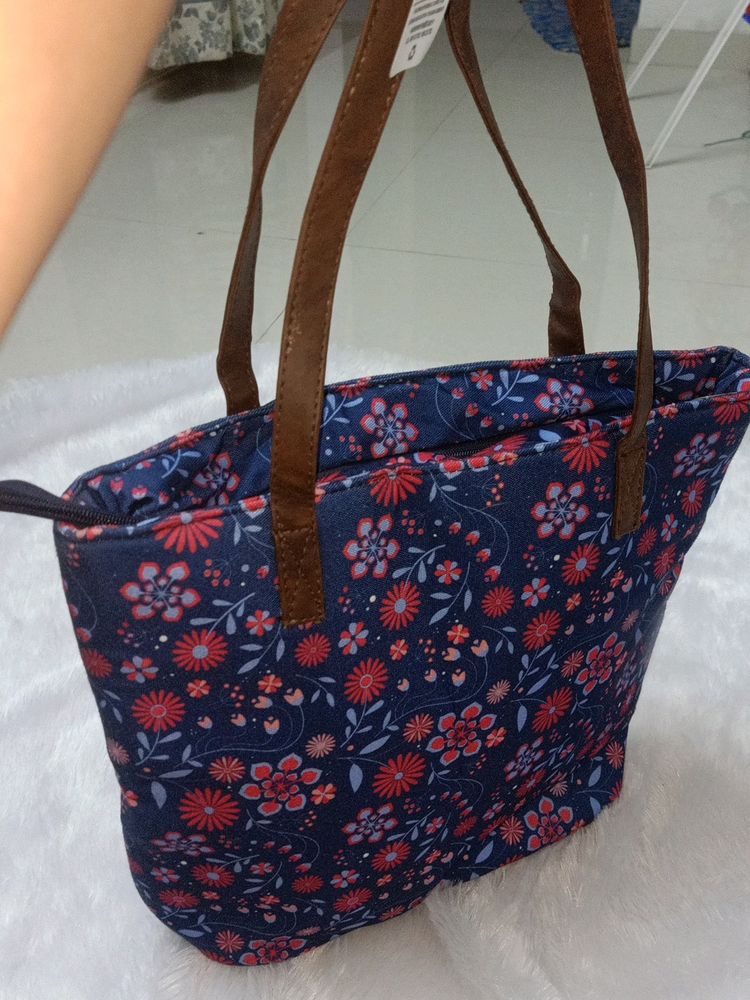 🆕 Avaasa Handbag 💙 Tote Bag