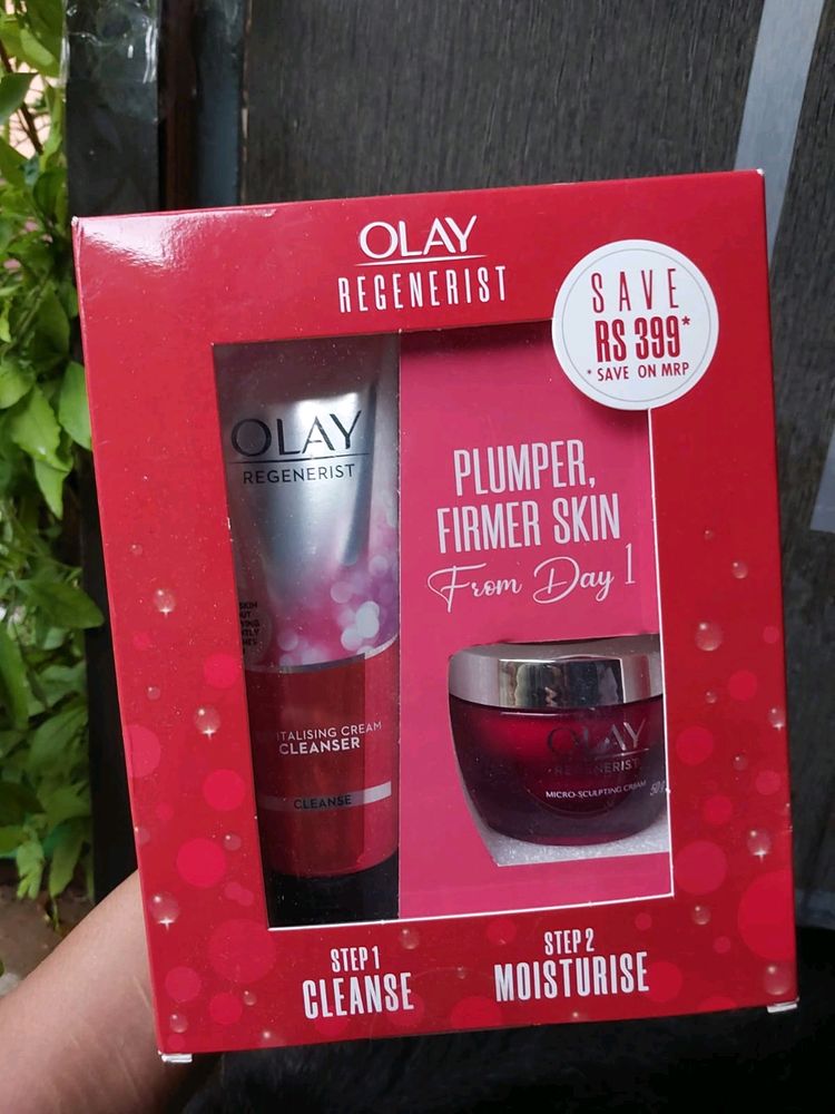 NEW WITH TAG OLAY DAY CREAM CLEANSER