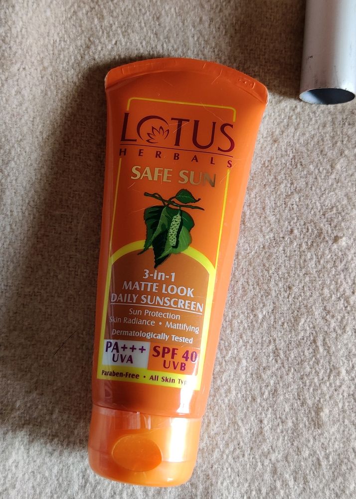 Lotus Herbals Sunscreen SPF 40