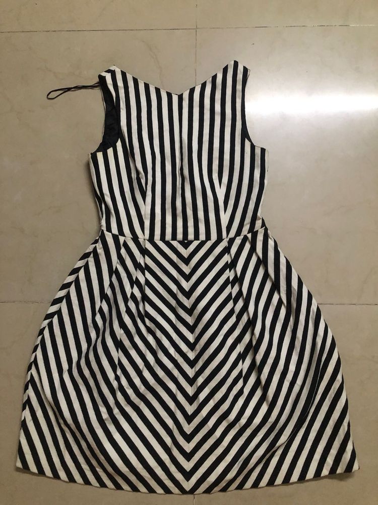 MIDI Black And White ZARA Dress