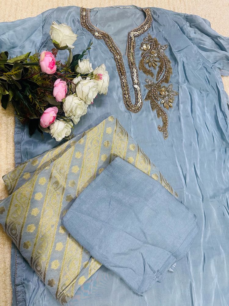 3 Pece Unistrechd Banarsi Dupatta Suit Settings