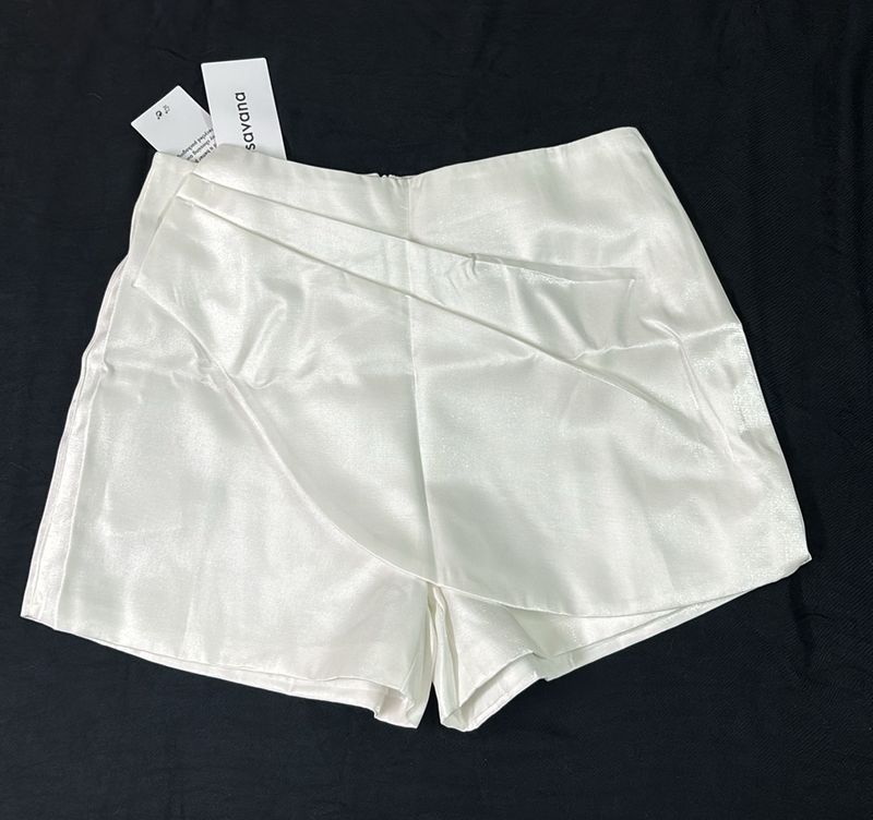 URBANIC Gathered A-Line Shorts