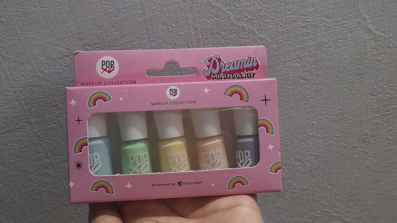 Set Of 5 Nail Polish