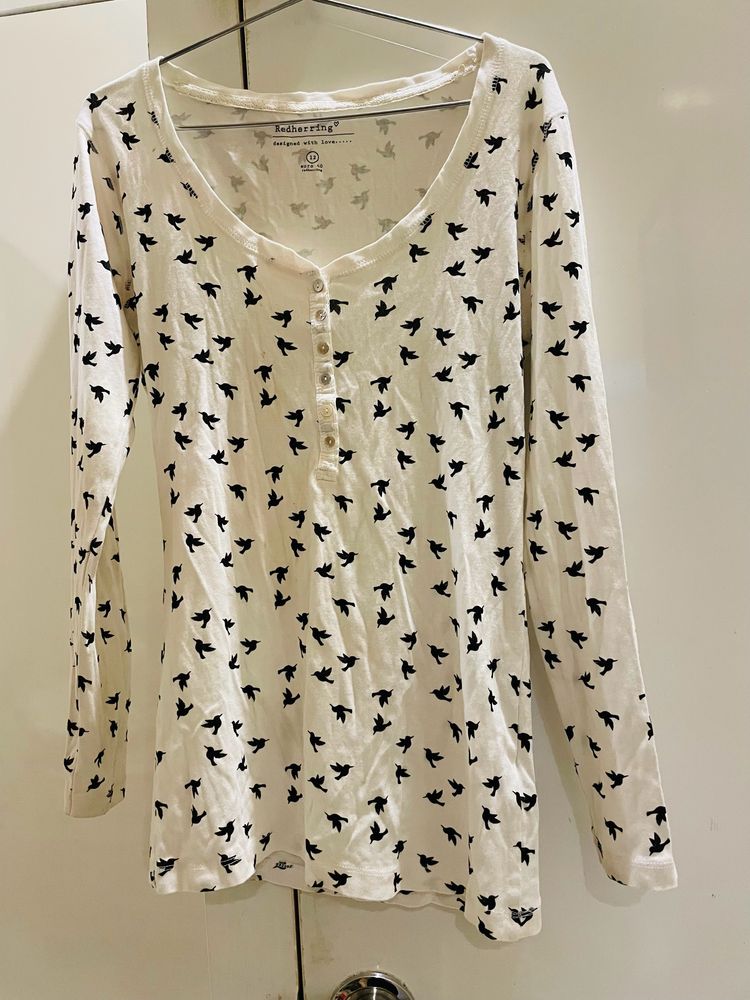 CUTE EUROPEAN TOP IN M