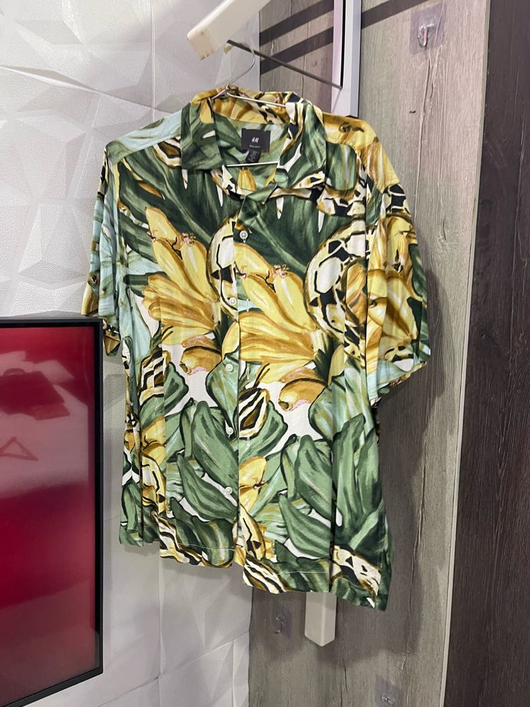 H&M green nature shirt