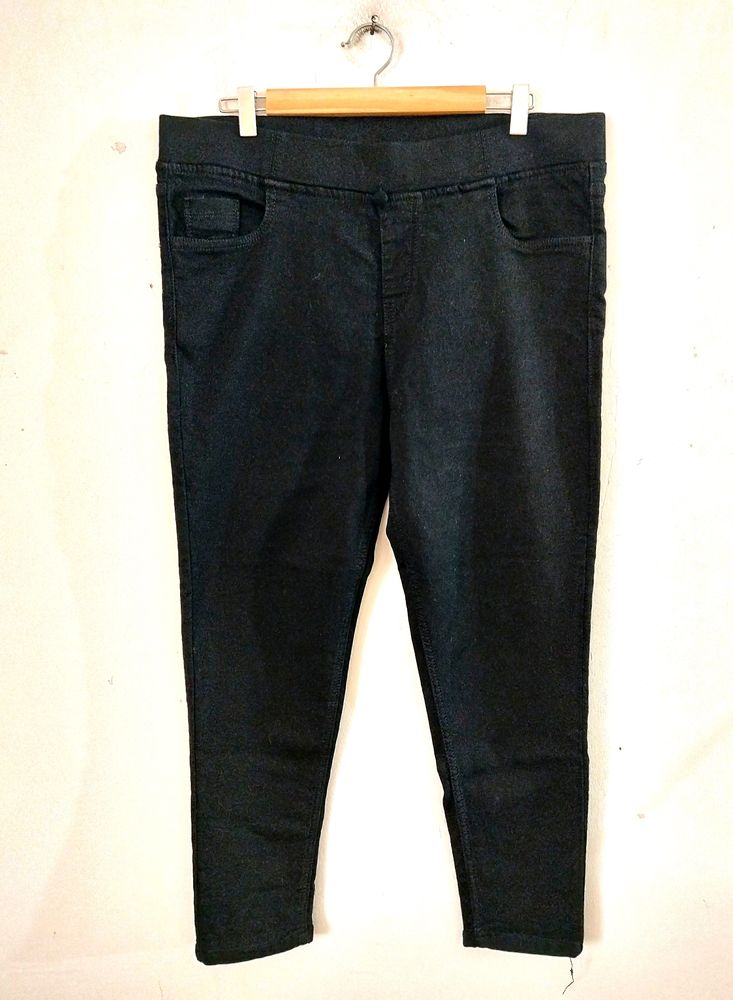 New Unused Black Jeans ( Women)