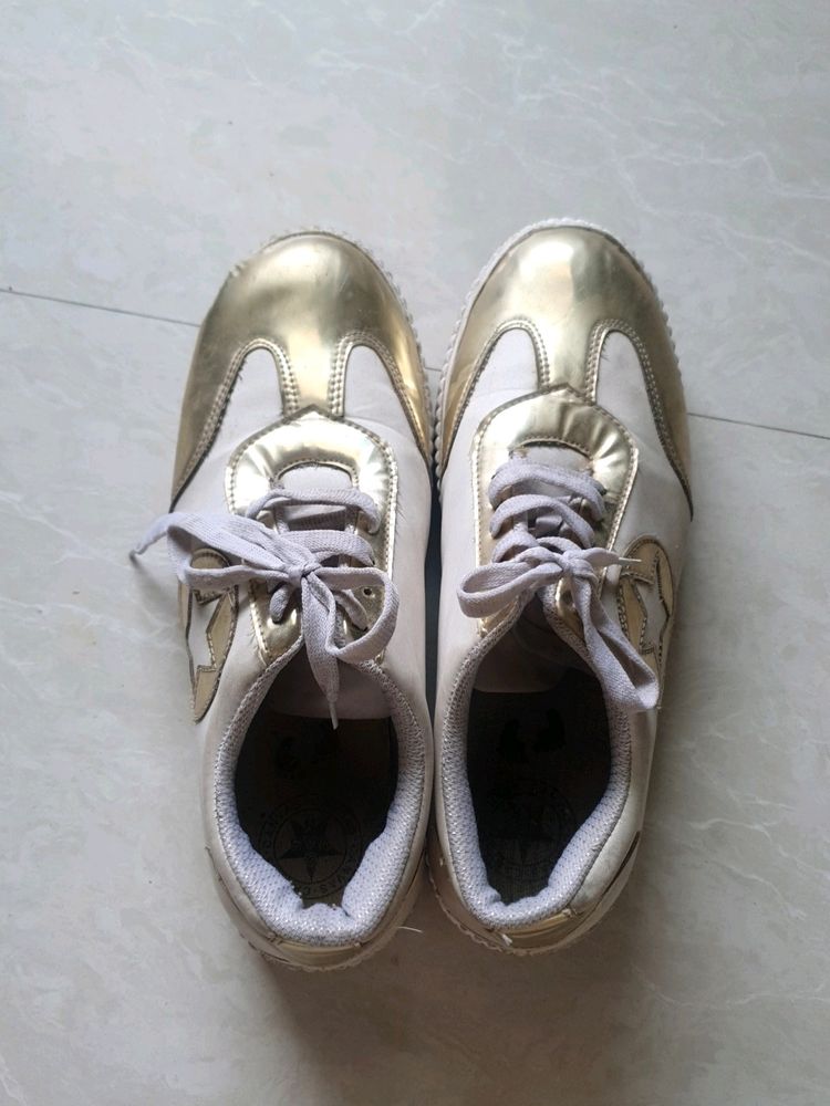 PARTY WEAR LIGHT WEIGHT SHOES (40-41 Size)