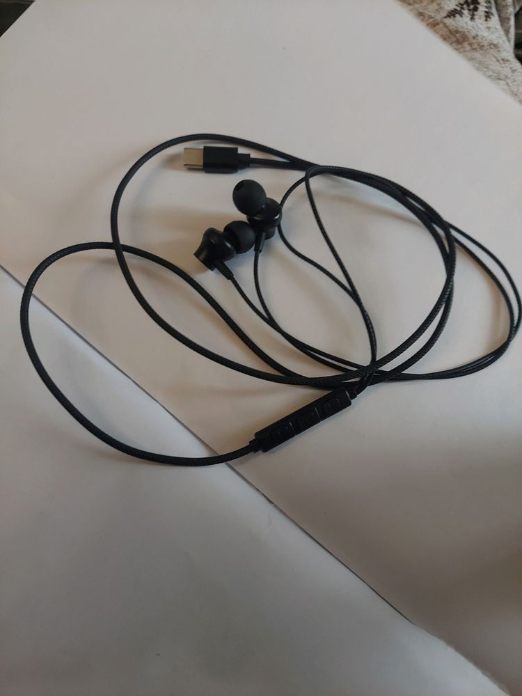 pTron Headset