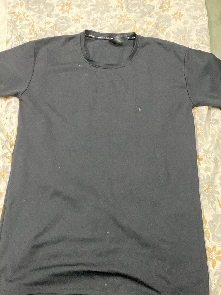 Nike men black gym T-shirt in good condition