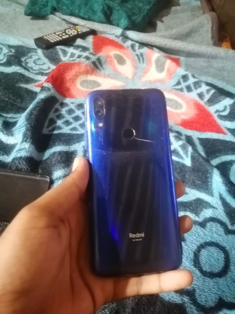 REDMI Y3