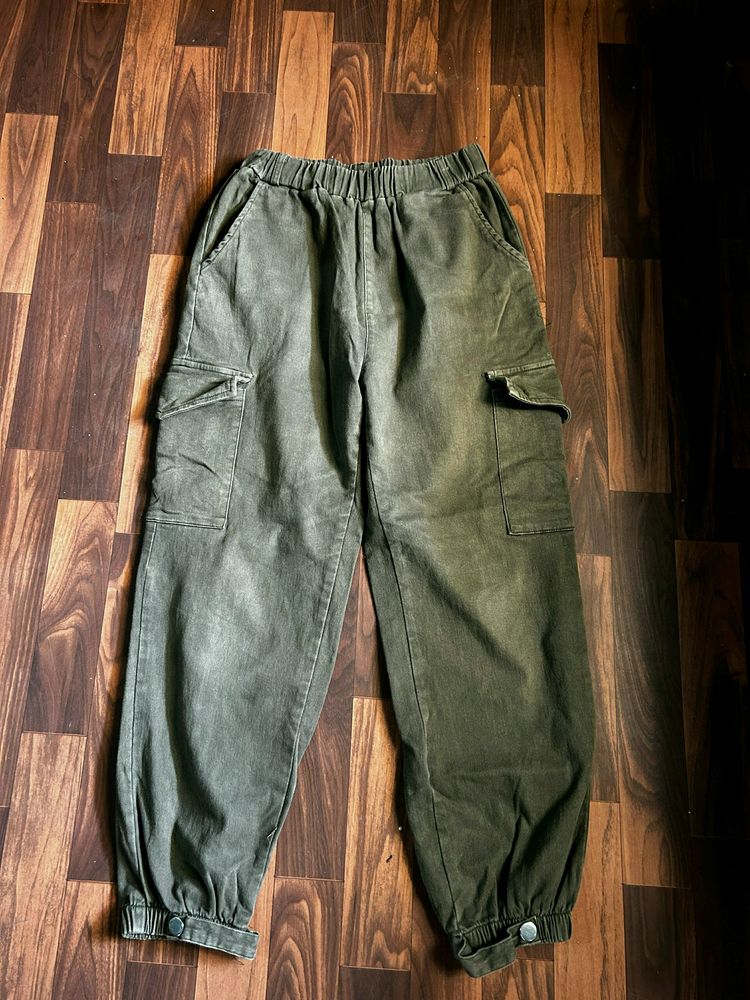 High Waisted Cargo Pant