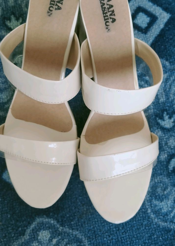 Sale For These New Heels( Brand Label Wasn't Sent