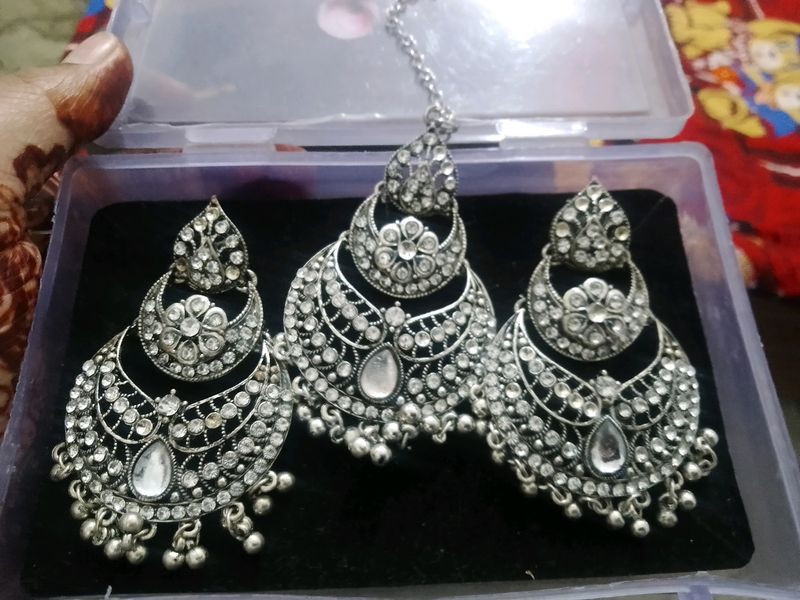 MAANGTIKKA EARRINGS SET