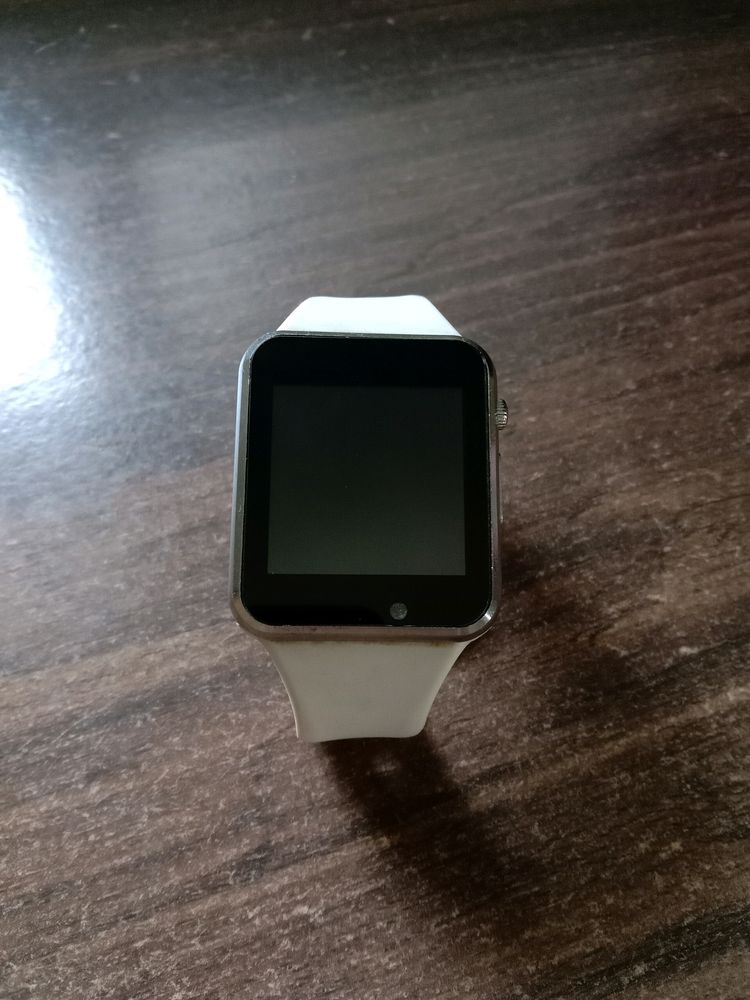 Smart looking White Smarwatch | Not Workin